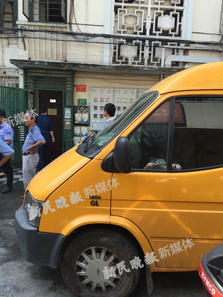图说：失火居民家已被封。新民网网友瞿先生供图