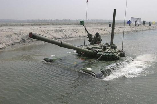 ֮£òͻT-72̹ǱʱֻҪһܾͿ