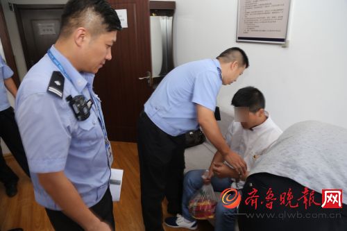 醉驾被查拒不到案 还给交警发短信挑衅