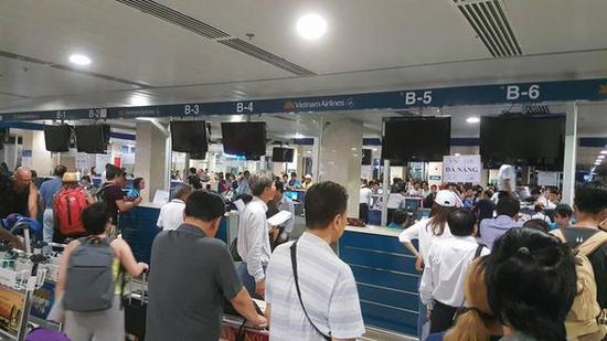 内排和新山一机场遭到自称来自中国的黑客入侵,机场关闭显示屏