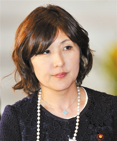 稻田朋美57岁 ，将被任命为新防卫大臣。