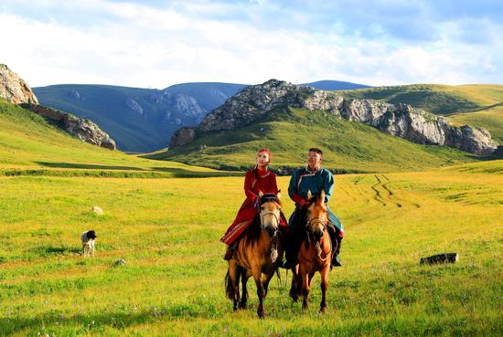 美丽的巴音布鲁克草原