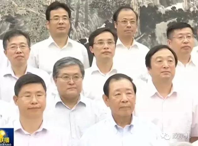 前排右一為羅援。