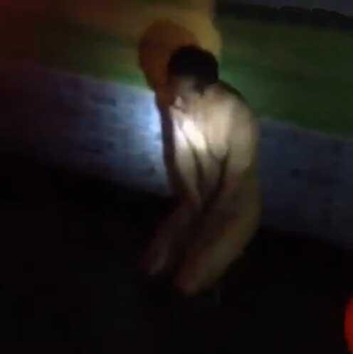 网曝高三教师强奸学生被现场抓住 裸体示众(图)