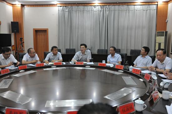 山西省高院副院长朱明莅临长治城区法院调研指