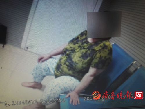 老太在医院装病求让座 专偷邻座看病钱