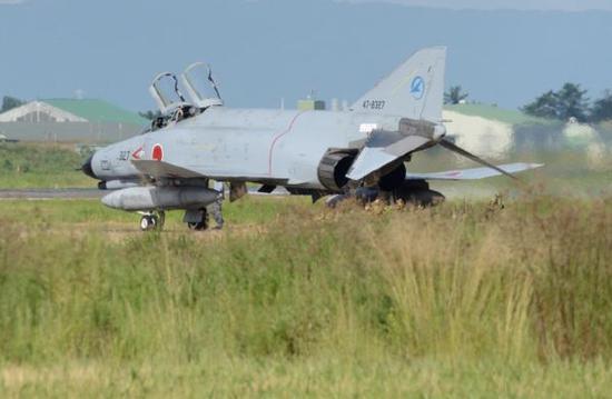 日本航空自卫队岐阜基地实验中队装备的F-4EJ,图片拍摄于2016年8月23日