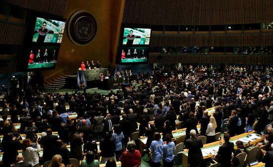 4月22日，在纽约联合国总部，《巴黎协定》高级别签署仪式现场。