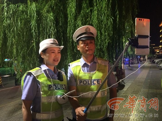 交警直播查酒驾