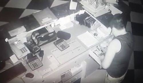 石姓男子9月6日晚间潜入西门町发廊行窃未果，8日被万华警分局逮捕到案。台湾联合新闻网记者许家瑜/摄影