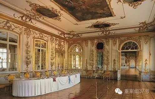 事发地点叶卡捷琳娜宫的“骑士餐厅”全貌。    图片来源：叶卡捷琳娜宫官网