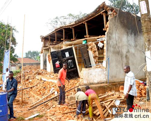 坦桑尼亚发生5.7级地震已致13死203伤(图)|坦桑