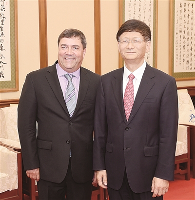 孟建柱会见首次中加高级别国家安全与法治对话