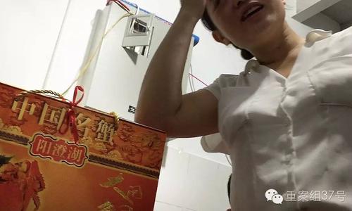 ���ھ�����г���һ���̻���ӡ�С����κ���բз������а�װ��ϡ�    �¾������� ��· ��