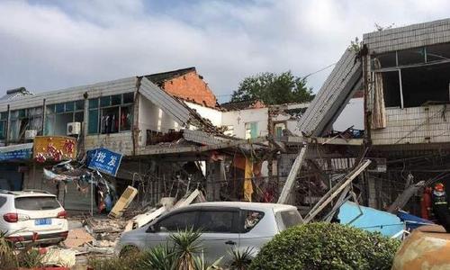 江苏无锡一栋民房爆炸坍塌 已致5死5伤(图)