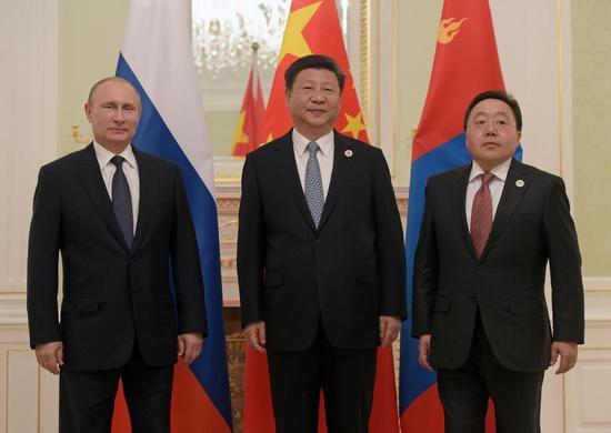 2016年6月23日，国家主席习近平在塔什干同俄罗斯总统普京、蒙古国总统额勒贝格道尔吉举行中俄蒙元首第三次会晤。习近平主持会晤。会晤后，三国元首见证了《建设中蒙俄经济走廊规划纲要》的签署。