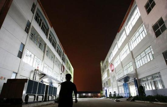 2010年8月2日，富士康郑州公司的厂区。图/新浪图片