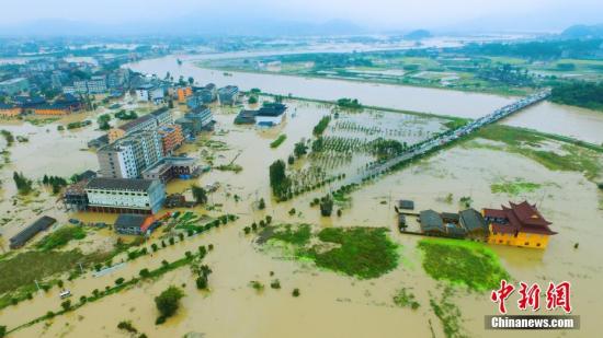     9月29日，重灾区福建德化县降雨仍在持续。张斌 摄  

