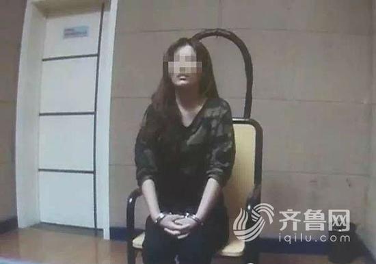 该女子犯罪团伙中负责“色诱”（视频截图）