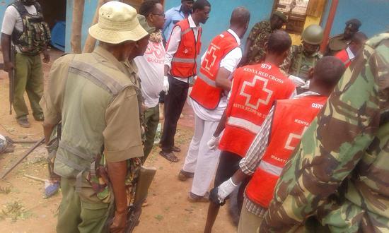 10��6��A�b�֥��ȰҼw�����A�ϴ��H���b�@�B�Dŧ�����ЫΥ~�u�@�C