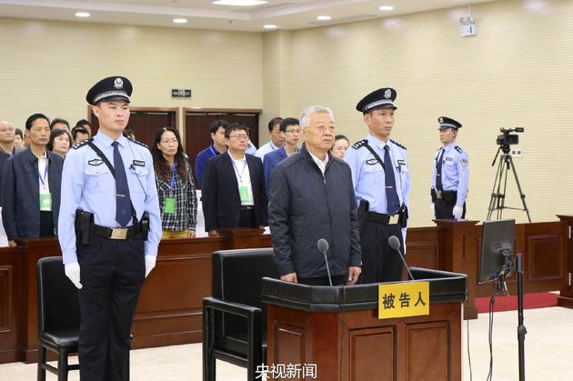 一审宣判现场。