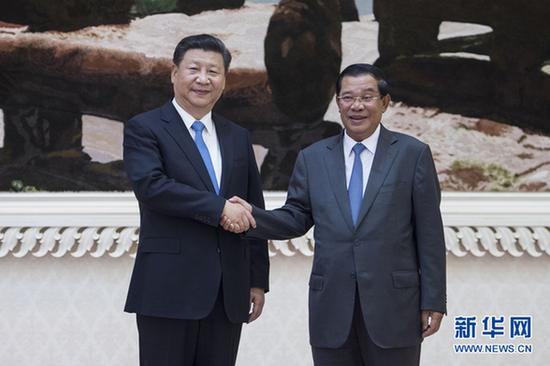 10月13日，国家主席习近平在金边同柬埔寨首相洪森举行会谈。新华社记者谢环驰摄