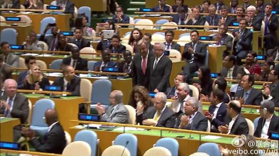 联大以鼓掌方式通过决议，正式任命安东尼奥·古特雷斯为联合国秘书长