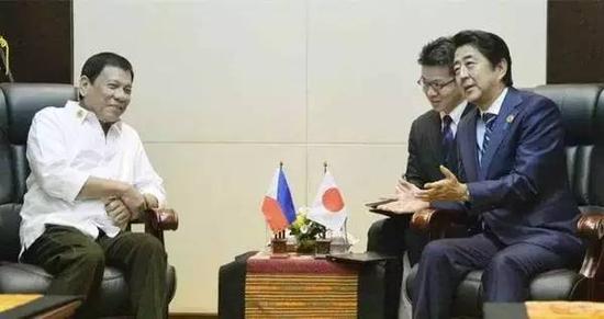 杜特尔特和安倍晋三。