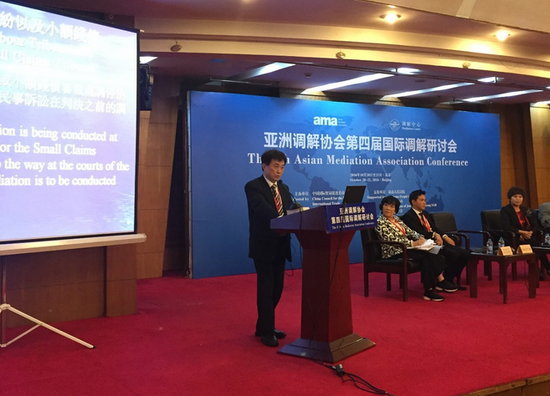香港高等法院司法常务官 龙剑云