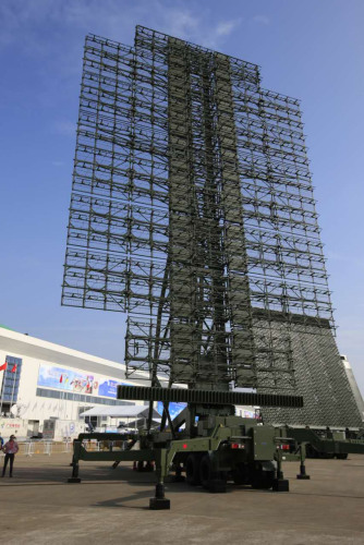 图为新一代防空雷达JY-27A。中国电科供图