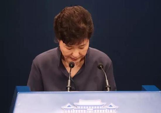 朴槿惠向国民道歉