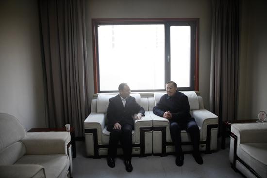 长安区法院代院长周新军赴航天基地管委会调研