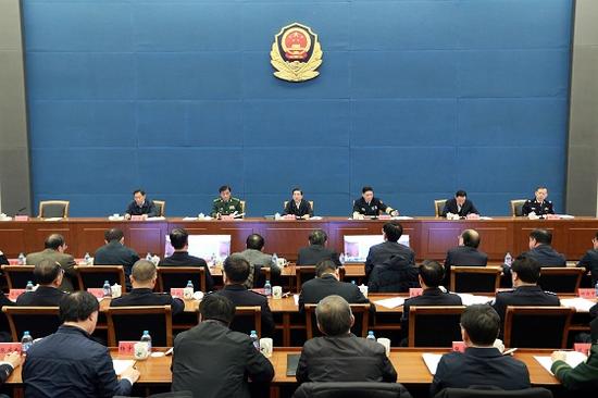 11月29日，国家反恐工作领导小组、公安部联合召开全国视频会议，部署当前和今后一个时期的反恐怖工作。国务委员、国家反恐怖工作领导小组组长、公安部部长郭声琨出席并讲话。