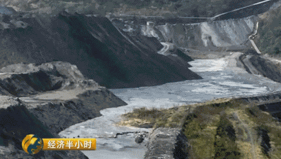 污染物压顶 庄稼死亡 井水废弃