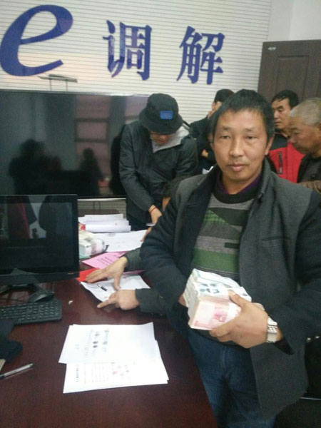 乌拉特前旗人民法院诉前化解群体农民工讨要工