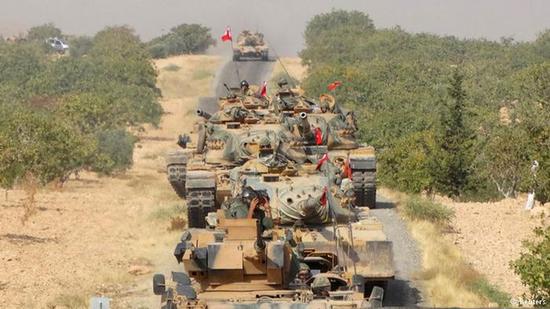 土耳其从今年8月起派遣地面部队介入叙利亚内战。