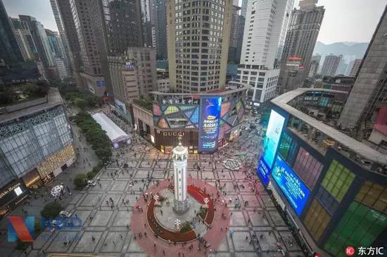 ▲重庆市，解放碑。图片来源：东方IC