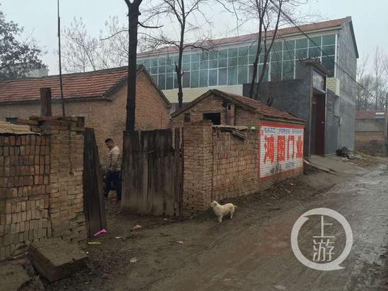 吴春红家。