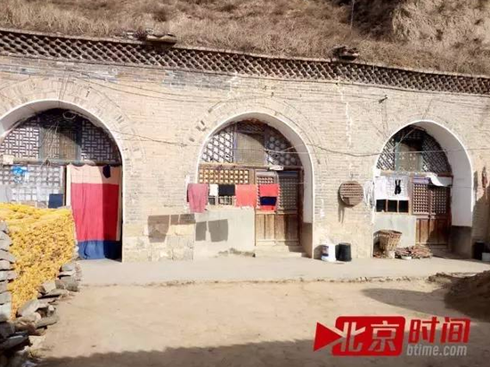刘顺喜一家所住的窑洞 图/北京时间 刘钊