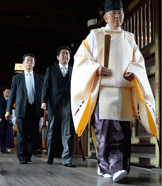2013年12月，安倍晋三参拜靖国神社
