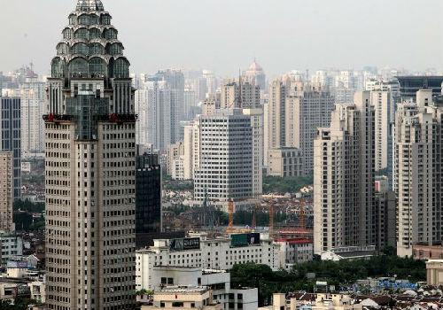 资料图片：上海北外滩地区的新建楼盘