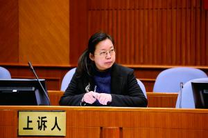黄女士代理人