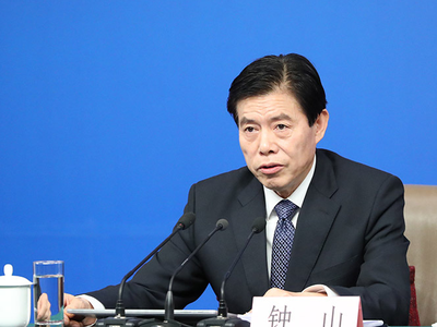 商务部长谈中美经贸关系：贸易战百害而无一利