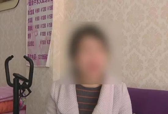 女子称深夜逮到丈夫出轨女同学 录下视频遭传唤