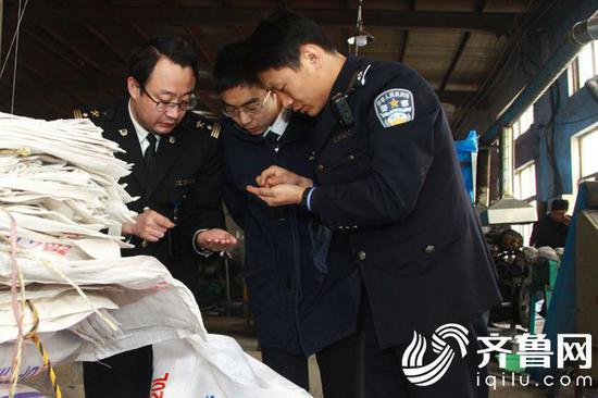 青岛海关对涉嫌走私废物加工窝点进行查缉