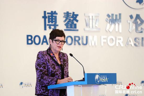 博鳌亚洲论坛理事、新西兰前总理珍妮·希普利致欢迎辞。摄影：王传俊