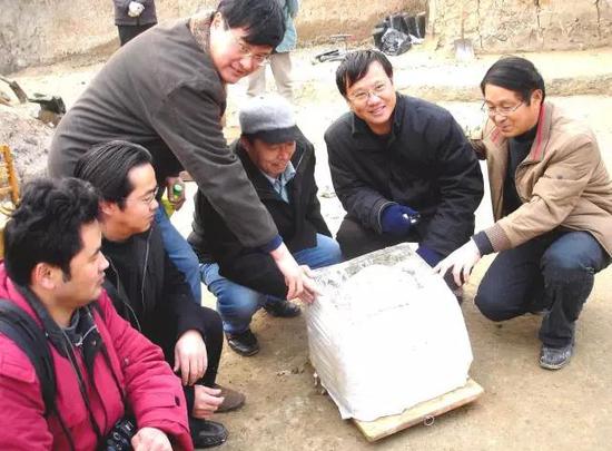 许昌人第一块头骨化石出土现场