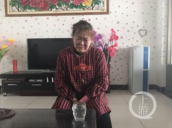 张吉青的母亲将近70岁,每次提起张吉青的事她都忍不住流泪