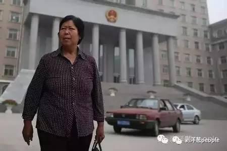3月28日,聂母张焕枝接到了国家赔偿决定书,获赔268万元。