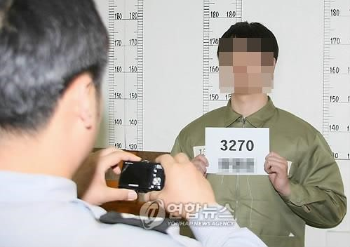 朴槿惠在拘留所要拍摄mug shot 资料图片：韩联社